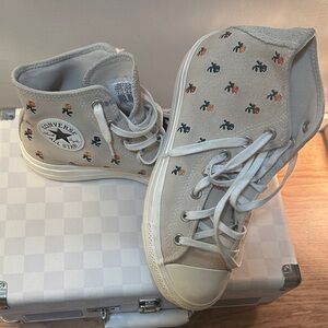 Converse Kids High-Top Sneakers - Beige with Colorful Patterns